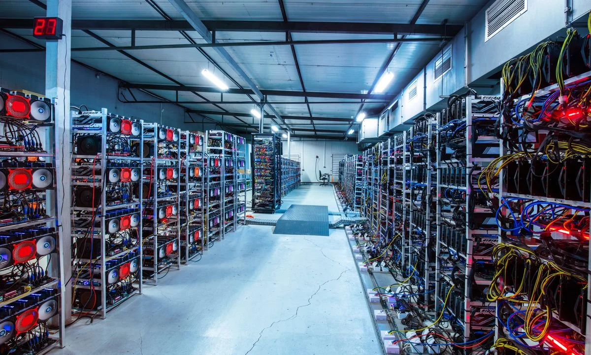 Riding the Hash Rate Wave: Riot Platforms’ Strategic Expansion in a Resurgent Bitcoin Market